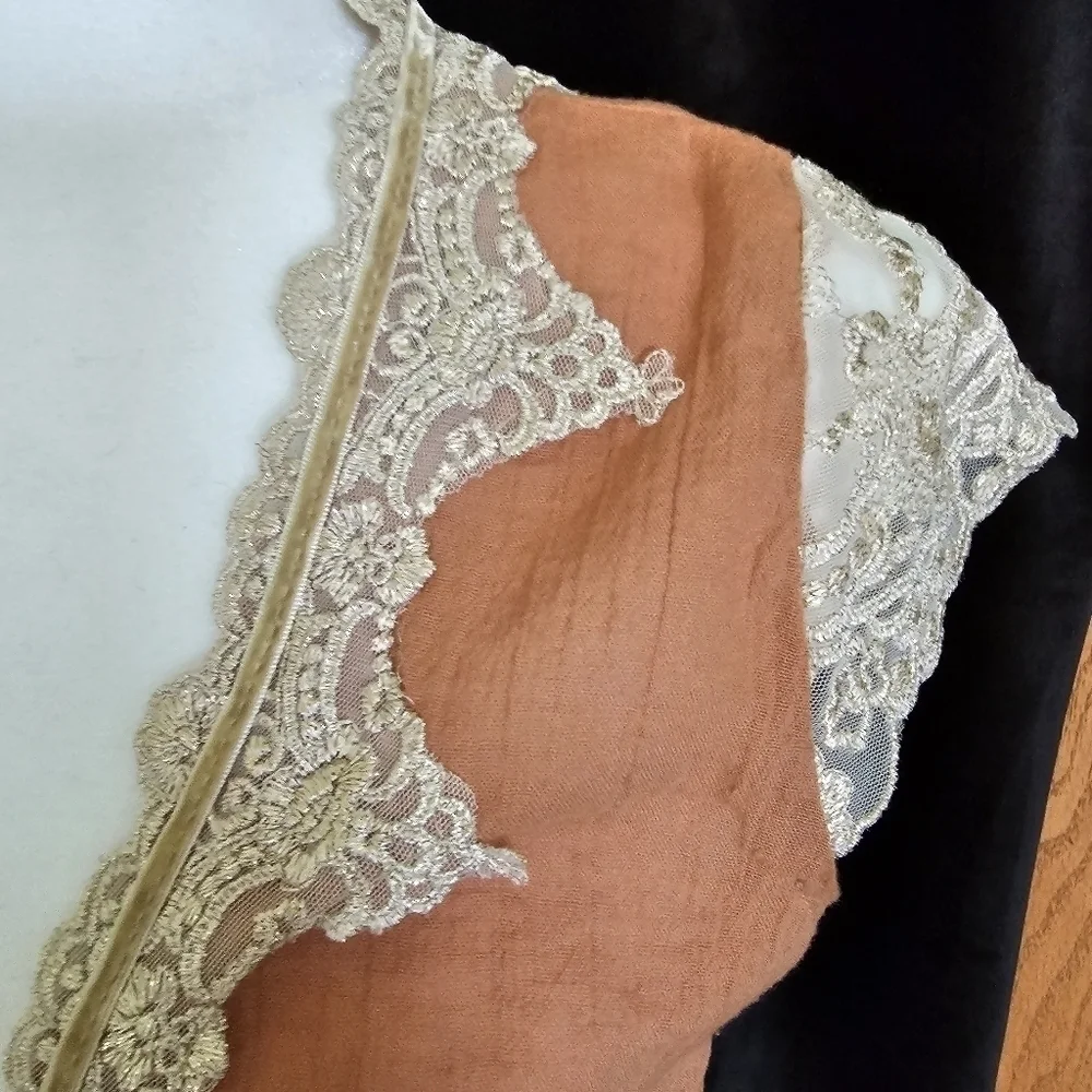 RUST, gold, cream colored gauze and lace blouse by 213 - Picture 4 of 11